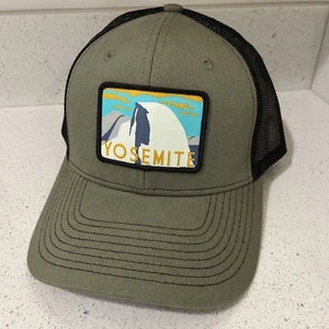 Cappello Yosemite Parco Nazionale Patch Berretto Snapback Maglia Camionista Cappello Verde Nero NUOVO - Foto 1 di 5
