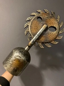 Hand Kreissäge Requisite Halloween Buzzsaw Waffe Spinnbewegung Cosplay - Bild 1 von 2