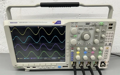 Osciloscopio de dominio mixto Tektronix MDO4014B-3, 100 MHz, 4 canales, 2,5 GS/s Foto 1 de 4
