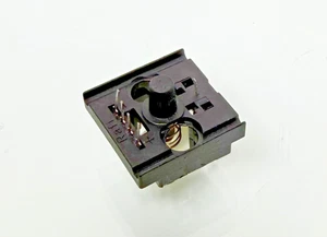 Studer Interruttore a pulsante 1xOC TTL Impulso A812 A807 A827 SC4016 A-Re 55.03.0261 - Foto 1 di 5