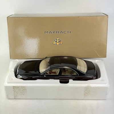 Gateway Global Limited Boxed 1:18 Scale Daimler Chrysler Stuttgart Maybach Model - Image 1 of 4