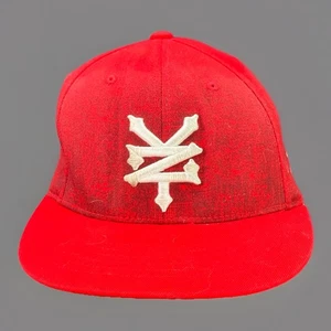 Zoo York Fitted Baseball Hat Size S/M Embroidered Logos Flexfit Red Black - Picture 1 of 14