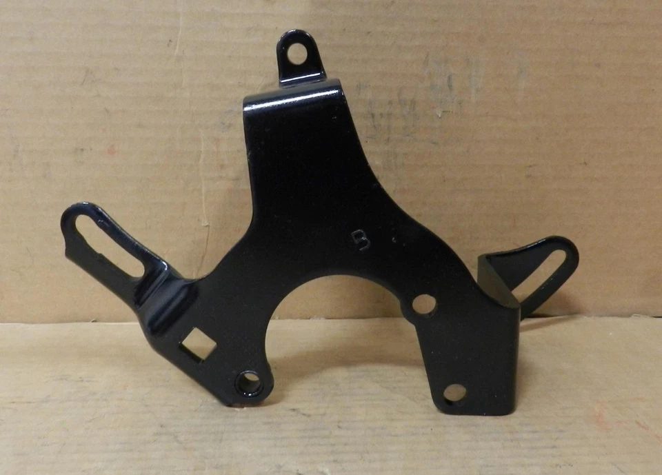 Chevrolet GMC 1982-91 camionetas 6,2 L diésel V8 usado soporte de dirección asistida 1433879 Foto 1 de 4