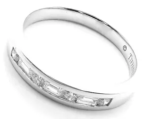 Autentico! Anello a fascia Tiffany & Co in oro bianco 18 kt con canali e diamanti - Foto 1 di 8