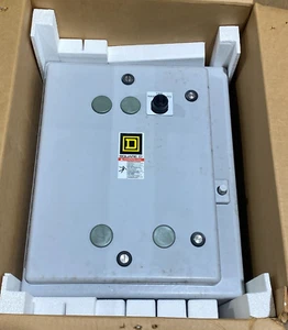 Square D 8903LX060 Lighting Contactor Enclosure 30A Coil 110/120V 3R 4X Encl NOS - Picture 1 of 17