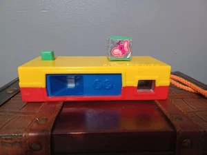 Vintage Fisher Price Pocket Camera 1974 A Trip to the Zoo Yellow & Red -Works - Picture 1 of 5