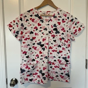 White Cross Scrub Top Size Medium Valentines Heart Print Pink Red Pockets EUC - Picture 1 of 7