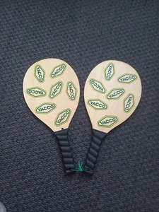 Raquettes de plage Yacco vintage Automobilia Beachball Jeu  - Picture 1 of 9