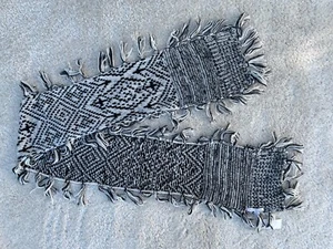 BCBGeneration Women Scarf Knit Long Scarves Black/White Fringed New - Picture 1 of 11