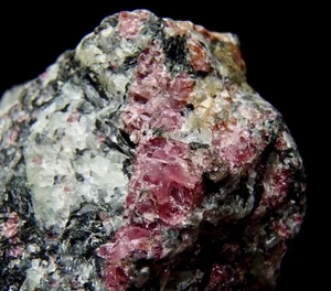 STUNNING! EUDIALYTE Rare Mineral/Russia/KOLA PENINSULA/Khibiny Massif KIROVSK - Picture 1 of 16