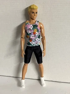 Barbie Extra Fashionistas Surfer California Summer Ken articulated fashion doll - Picture 1 of 5