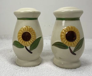 Vintage Ceramic Sunflower Salt and Pepper Shakers - Picture 1 of 3