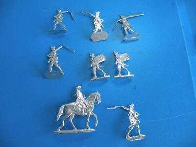 Heinrichsen Germany Soldier lot 8pcs Flats  ? zinnfiguren metal toy D18 - Image 1 of 2