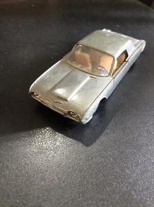 VOITURE MINIATURE SOLIDO FORD (USA) THUNDERBIRD REF 128 1/43 5/63 - Foto 1 di 7