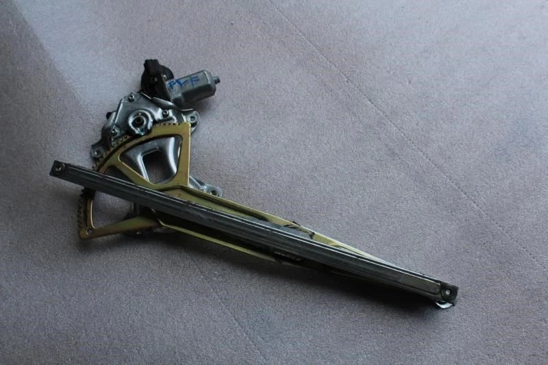 Lexus GS300 2006 conductor izquierdo puerta delantera regulador ventana con motor Foto 1 de 4