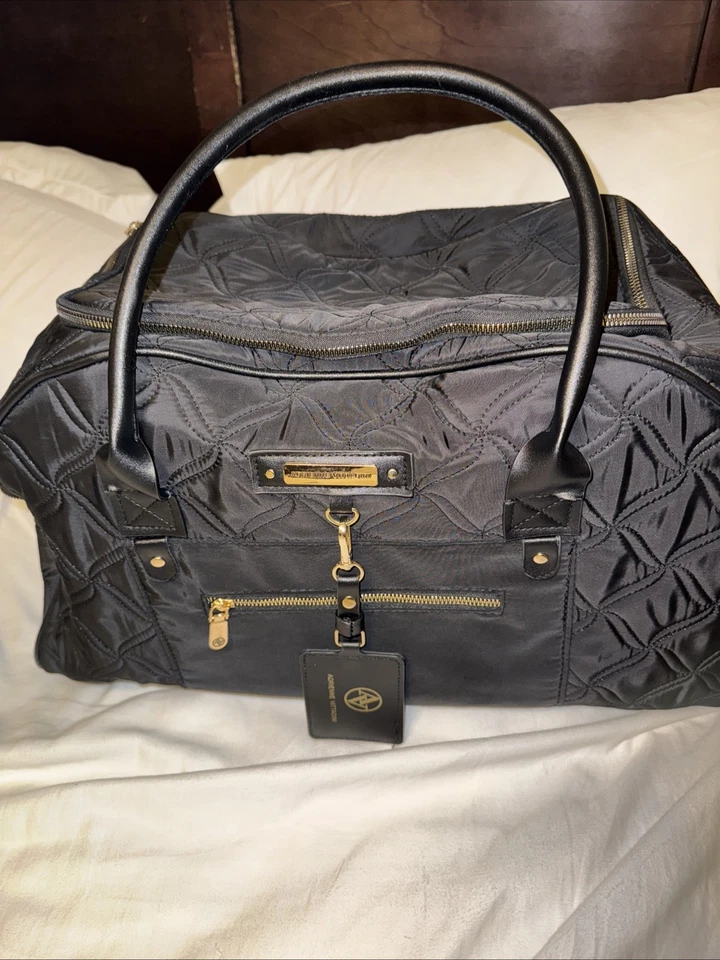 Винтажная спортивная сумка Adrienne Vittadini черная на черном логотипе выходные - Изображение 1 из 4