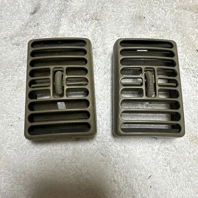 Jeep TJ Wrangler Outer Dash Heater AC Vents 1997-2006 KHAKI - Image 1 of 2