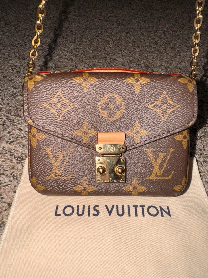 Монограмма Louis Vuitton Micro Metis - Изображение 1 из 4
