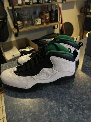Talla 12 - Air Jordan 10 Retro 2019 Seattle Foto 1 de 4