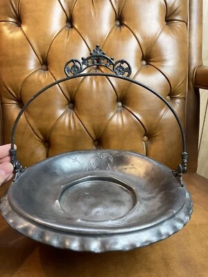 De colección Nuevo Amsterdam TUFTS PLATO DE PLATA PATAS con MANGO PLATO PARA SERVIR ADORNADO Foto 1 de 4