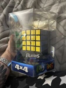 Rubiks 4x4 Würfel in Box mit Ständer von Winning Moves Games - Bild 1 von 6