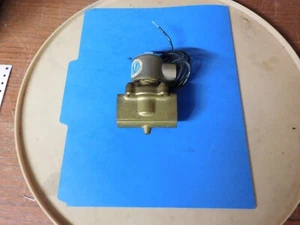 SKINNER ELECTRIC VALVE #LC2DB4150 - 6-150PSI - 60-115V - 1/2"NPT FEMALE - Picture 1 of 5