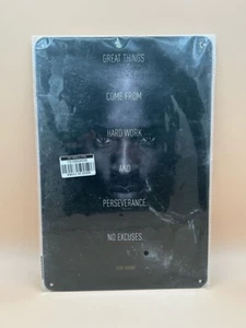 Grandes cosas vienen del trabajo duro y la perseverancia. Letrero de Kobe Bryant sin excusas - Imagen 1 de 4