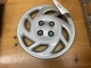 SALE !! - ONE 1997-2000 Saturn S Wheel Cover - OEM USED - $12.50 - Bild 1 von 4