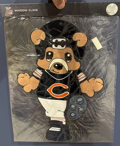Chicago Bears Staley el Oso Mascota 13" Alto Ventana Adhesiva - Nuevo en Paquete, Nunca Usado - Imagen 1 de 3