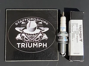 T1290024 GENUINE TRIUMPH BONNIE SCRAMBLER LEGEND TIGER 955 DPR8EA-9 SPARK PLUG - Picture 1 of 1