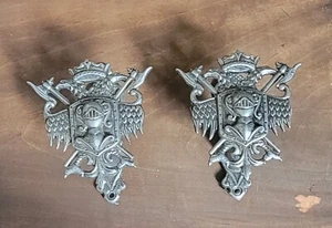 Lot Of 2 Vintage Towel Wall Hook Bar Grabber Lion Eagle Crest Crown Armor - Picture 1 of 4