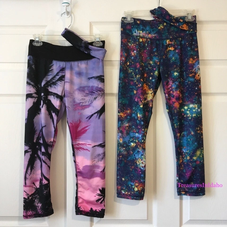 2 pares de pantalones legging Energie Capri con diademas a juego Yoga Galaxy Tropical Foto 1 de 4