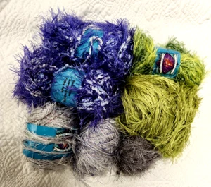 Fantasy Yarns Lot Lila & Hellblau (2), Limettengrün (2) Silber Glitzer (2) Grau (1) - Bild 1 von 10