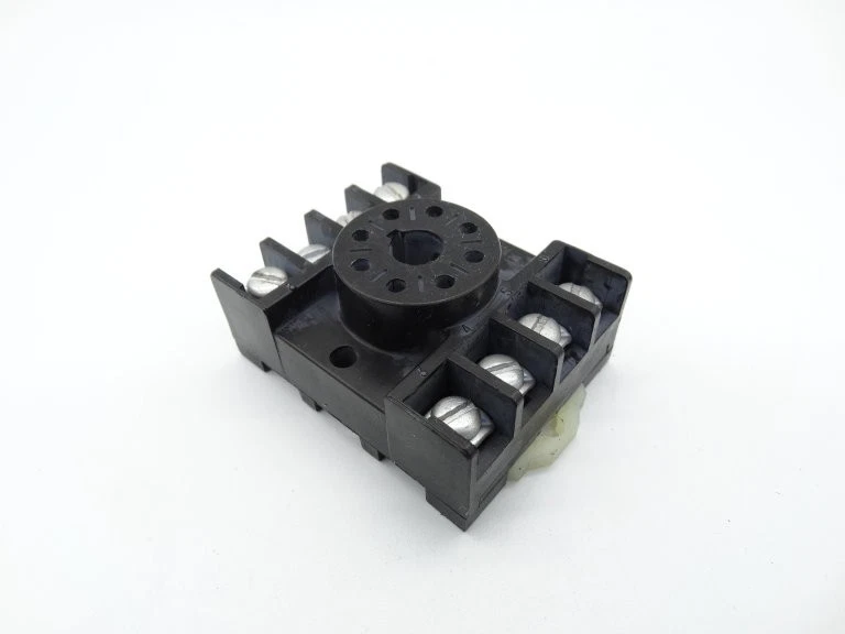 CUSTOM CONNECTOR OT08 RELAY SOCKET - Image 1 of 3