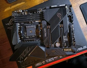 ASUS ROG Crosshair VIII Dark Hero Mainboard AMD Ryzen X570 Sockel AM4 USB-C WIFI - Bild 1 von 4