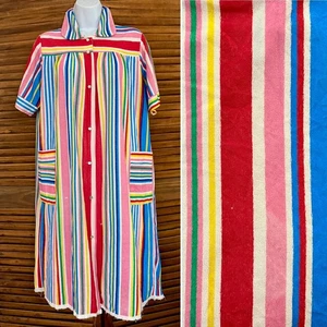 Vintage Damen Regenbogen gestreiftes Hauskleid oder Morgenmantel Größe Large - Bild 1 von 10
