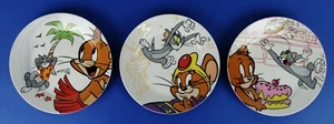TOM & JERRY - 3 PIATTI IN PORCELLANA - DIAMETRO : 19 CM - DISNEY - COME NUOVI - Foto 1 di 5