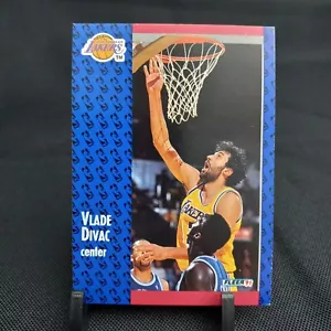 Carta da basket Fleer Vlade Divac Los Angeles Lakers 1991 (1B33) - Foto 1 di 3