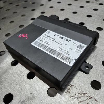 2009 Porsche Cayenne 957 Keyless Entry Anti Theft Control Module Unit OEM - Image 1 of 4