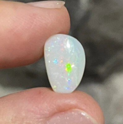 Cabochão opala australiana 2,3 ct 13x8,5x3,5 mm branco sólido Coober Pedy gema solta - Imagem 1 de 4