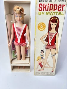 VTG 1963 Skipper Barbie's Little Sister Stand Tag 0950 Mattel Sealed Acc REDHEAD - Picture 1 of 24