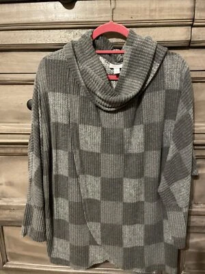 Suéter Waffle Cuello Capucha Lularoe Kristin - Gris Grande Foto 1 de 4