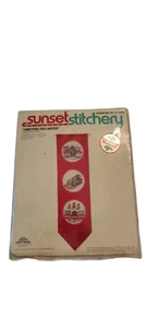 Sunset Stitchery Weihnachten Mäuse Banner Stickerei Kit Größe 20 1/2" lang geöffnet - Bild 1 von 7