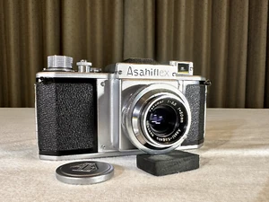 Asahiflex IIB SLR Film Camera – 1954 - Picture 1 of 14