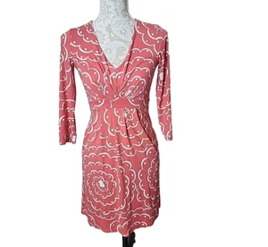 Boden Etuikleid V-Ausschnitt Jersey 3/4 Ärmel koralle geblümt Mini Damen 2 - Bild 1 von 9