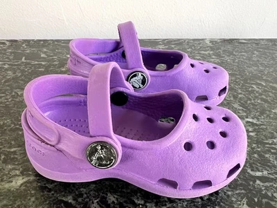 Crocs Clásico Zueco Niño Pequeño Talla 4/5 Púrpura Zapatos Sin Cordones Sandalias Ligero Foto 1 de 4