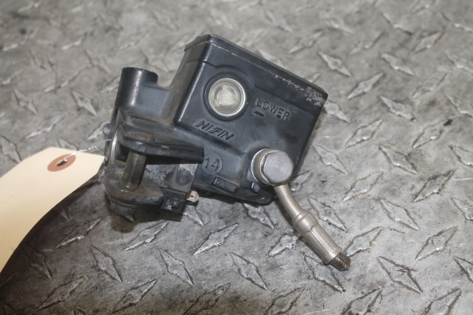 07-12 TRIUMPH STREET TRIPLE 675 FRENO DELANTERO CILINDRO MAESTRO OEM Foto 1 de 4