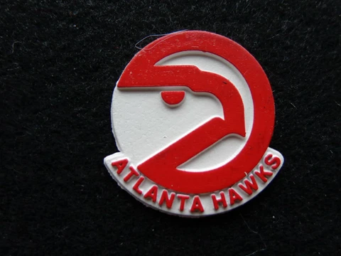 VINTAGE Atlanta Hawks FRIDGE MAGNET STANDING BOARD Round Free Shipping Cover