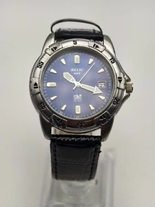 Relic Wet ZR11433 Herren Edelstahl silber blaues Zifferblatt Day-Date Quarzuhr funktioniert! - Bild 1 von 7