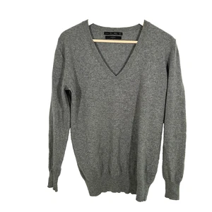 Zara Knit 100% Cashmere Sweater Size Medium V-Neck Grey Preppy Classic Mens - Picture 1 of 5